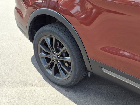 Used 2018 Ford Explorer XLT w/ Equipment Group 202A image 31