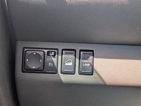 Used 2021 Nissan Frontier SV w/ SV Utility Package image 21