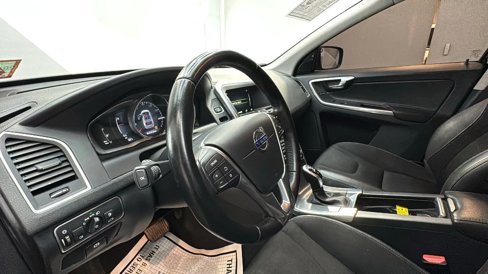 Used 2016 Volvo XC60 T5 image 39