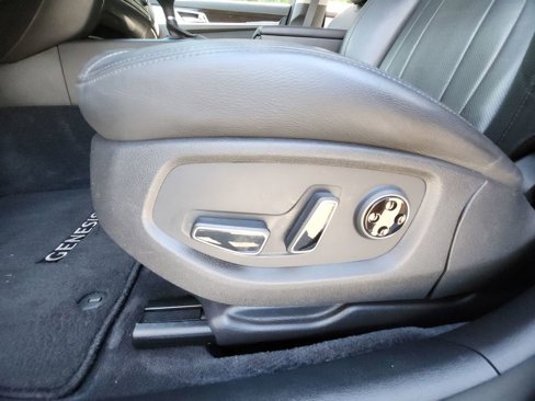 Used 2018 Genesis G80 3.8 w/ Option Group 02 image 40