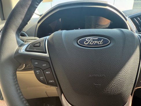 Used 2022 Ford Edge Titanium image 27