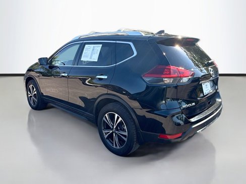 Used 2020 Nissan Rogue SV w/ Sun & Sound Touring Package image 7