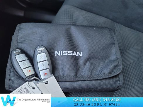 Used 2015 Nissan Rogue SV image 18