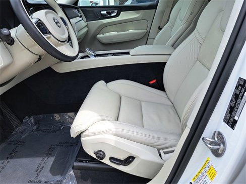 Used 2022 Volvo XC60 B5 Inscription w/ Climate Package image 22