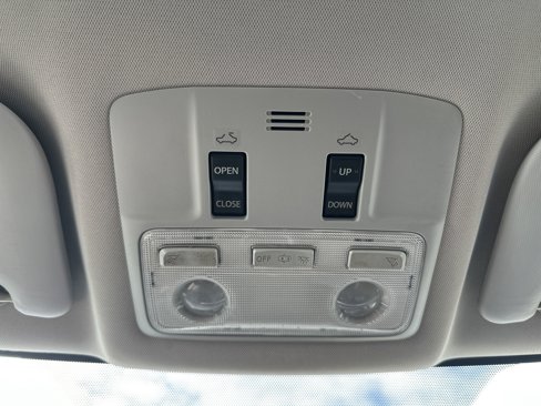 Used 2014 Toyota Corolla L image 17