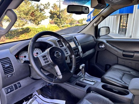 Used 2015 Nissan Xterra PRO-4X w/ Pro-4x Leather Package image 12