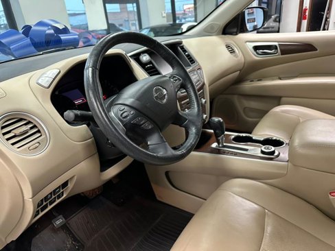 Used 2018 Nissan Pathfinder Platinum image 20
