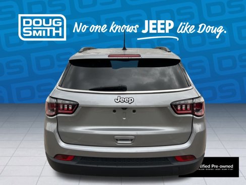 Used 2022 Jeep Compass Latitude image 5