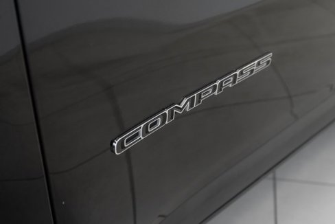 Used 2023 Jeep Compass Sport image 3