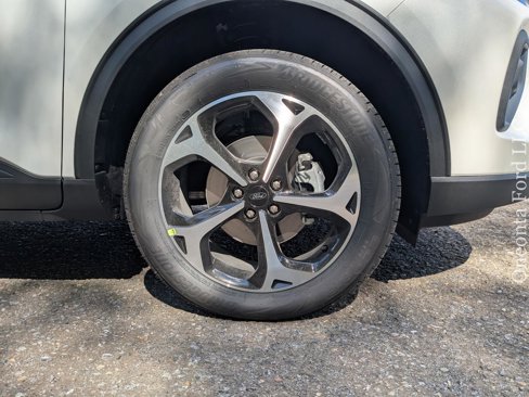 New 2025 Ford Escape ST-Line Select image 9