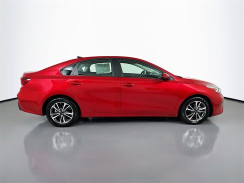 Used 2024 Kia Forte LXS image 9