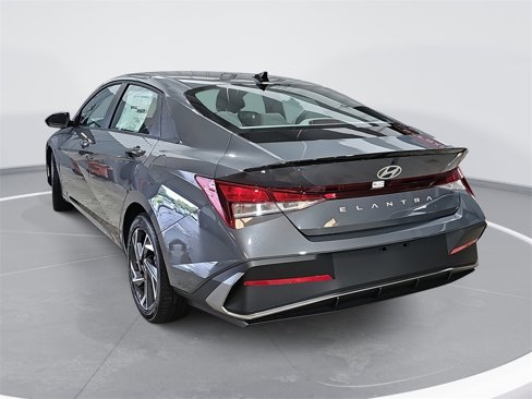 New 2025 Hyundai Elantra Sport image 6