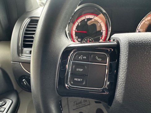 Used 2016 Dodge Grand Caravan SE image 22