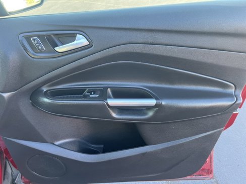 Used 2014 Ford Escape SE image 31