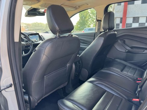 Used 2018 Ford Escape Titanium w/ Ford Safe & Smart Package image 34