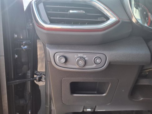 Used 2022 Chevrolet TrailBlazer RS image 19