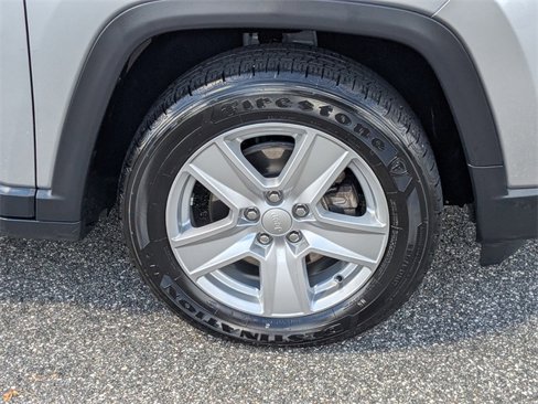 Certified 2022 Jeep Compass Latitude image 10