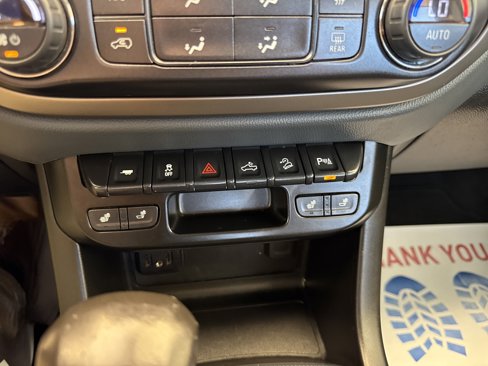 Used 2022 Chevrolet Colorado Z71 image 25