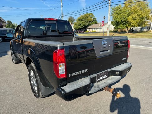 Used 2012 Nissan Frontier SV w/ Sport Appearance Pkg image 10