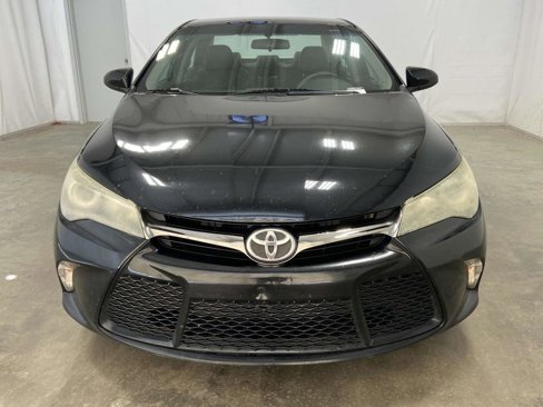 Used 2017 Toyota Camry SE image 6
