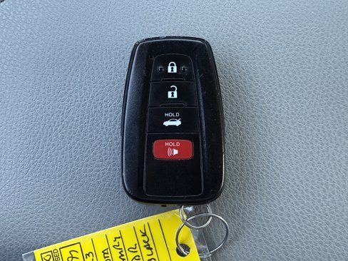 Used 2023 Toyota Camry XLE image 31
