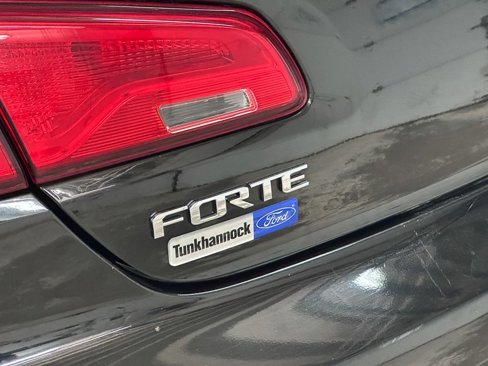 Used 2016 Kia Forte Koup EX image 15