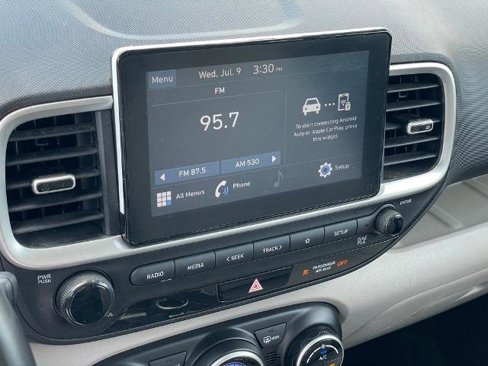 Used 2022 Hyundai Venue SEL image 15