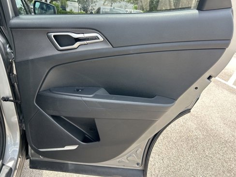 Used 2023 Kia Sportage LX image 39
