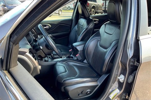 Used 2019 Jeep Cherokee Limited w/ Luxury Group image 26
