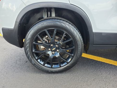 Certified 2022 Chevrolet Trax LT w/ Sport Edition image 9