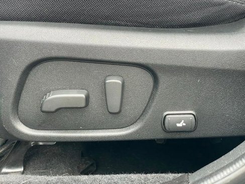 Used 2018 Subaru Forester 2.5i Premium w/ All-Weather Package image 12