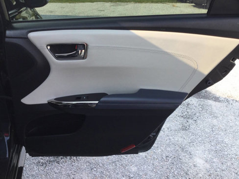 Used 2015 Toyota Avalon XLE Touring image 24