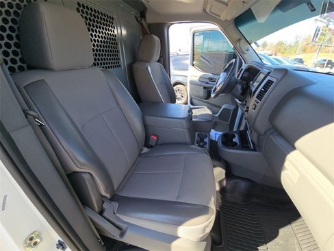 Used 2020 Nissan NV 2500 SV image 25