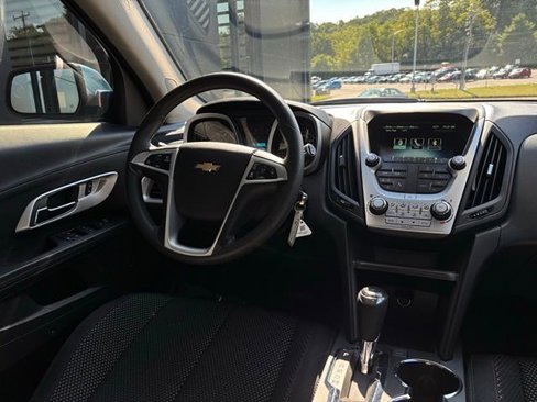 Used 2017 Chevrolet Equinox LT image 40
