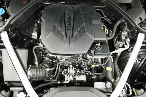 Used 2025 Genesis G70 2.5T image 46