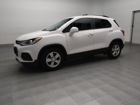Used 2020 Chevrolet Trax LT w/ LT Convenience Package image 2