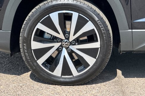 Used 2022 Volkswagen Taos SE image 25