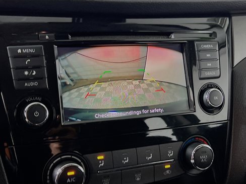 Used 2020 Nissan Rogue Sport S image 28
