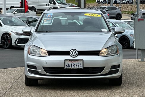 Used 2016 Volkswagen Golf Limited Edition image 9