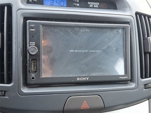 Used 2010 Hyundai Elantra GLS image 18