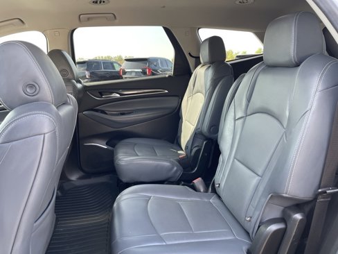 Used 2019 Buick Enclave Essence image 25