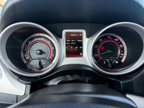 Used 2019 Dodge Journey SE image 21