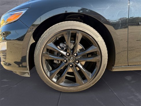 Used 2020 Chevrolet Malibu LT w/ Leather Package image 14