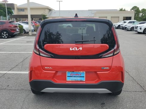 Used 2023 Kia Soul EX image 12