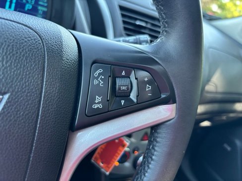 Used 2016 Chevrolet Trax LT w/ LT Sun and Sound Package image 24
