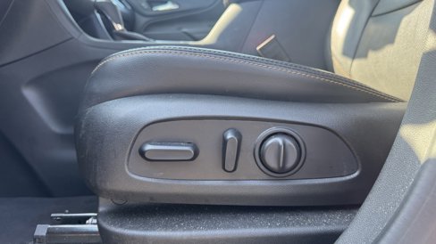Used 2021 Chevrolet Equinox Premier image 11