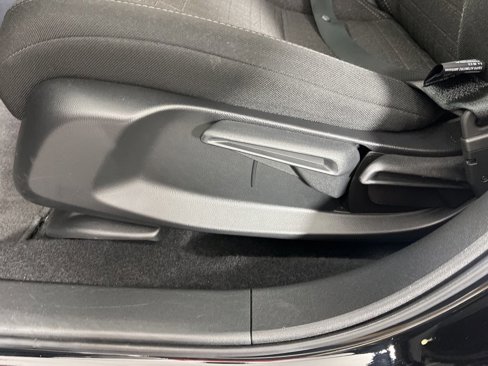 Certified 2025 Honda HR-V LX image 22