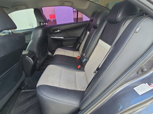 Used 2014 Toyota Camry SE image 10