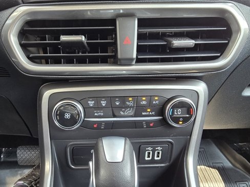Used 2020 Ford EcoSport SE w/ SE Convenience Package image 17