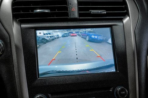 Used 2017 Ford Fusion SE w/ Fusion SE Technology Package image 20